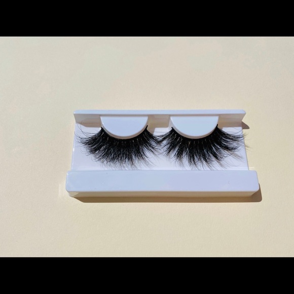 25MM Mink Eyelash - Picture 2 of 4